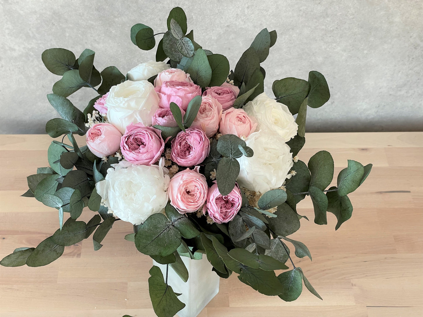 DREAMY PETALS - preserved peony bouquet