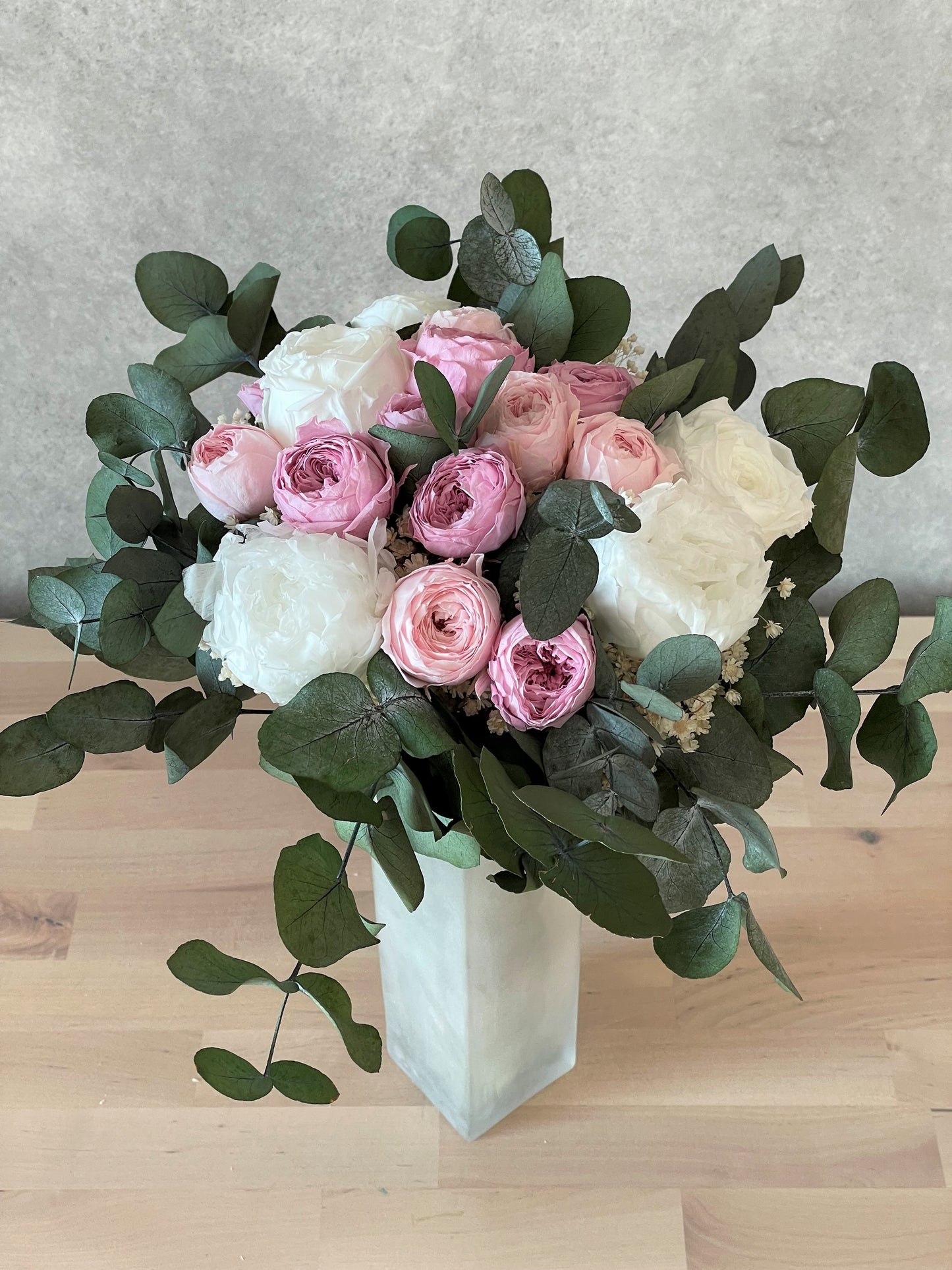 DREAMY PETALS - preserved peony bouquet