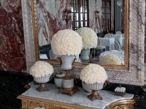 Only rose centerpiece