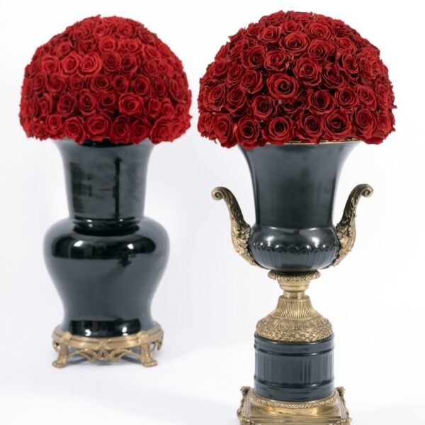 Timeless Rose vase arrangement
