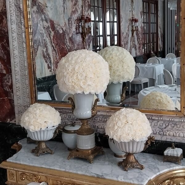 Timeless Rose vase arrangement