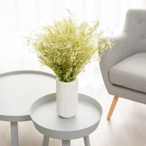 Essence vase arrangement